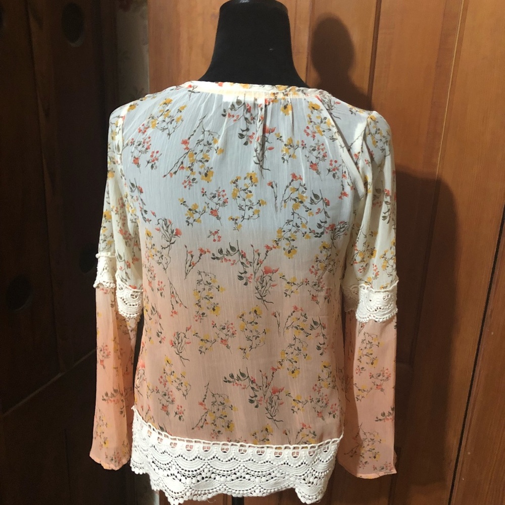 Blouse - Picture 2 of 2